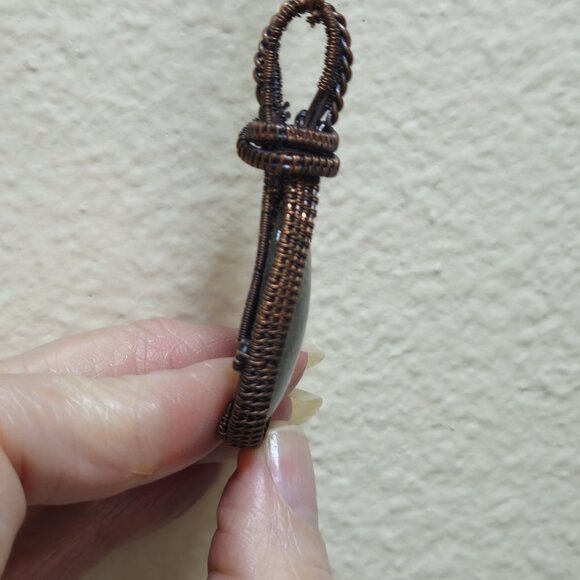 Handmade Copper Wire Wrapped Labradorite Pendant - Picture 9 of 14